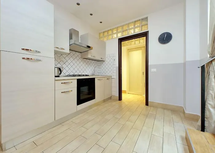 Vakantiehuis Spacious Vatican With Terrace *