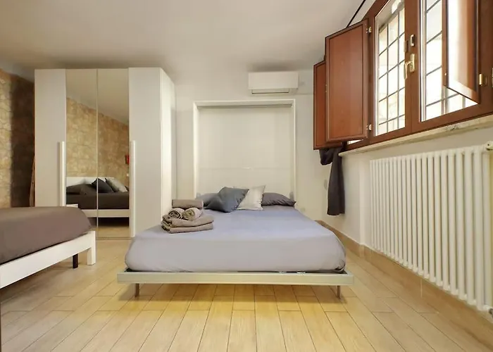 Spacious Vatican With Terrace Vakantiehuis *